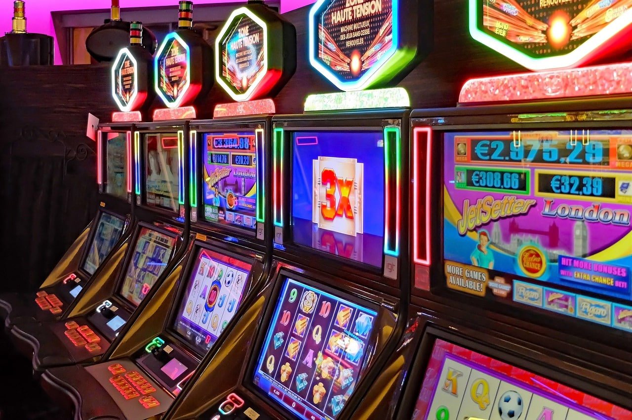 Filipino player making a deposit on 6bet app using local e-wallet on mobile